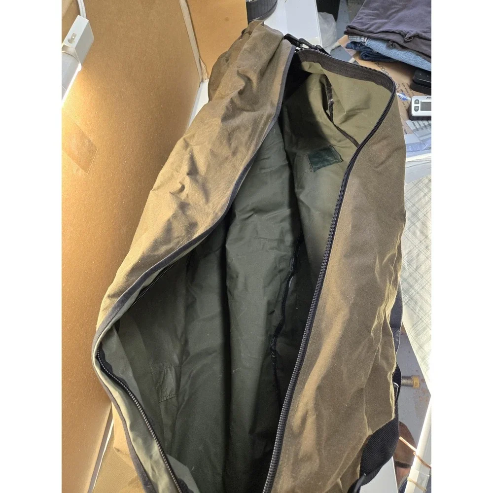 Vtg Totes Sport Duffle Bag XL Green Canvas 40x16x14